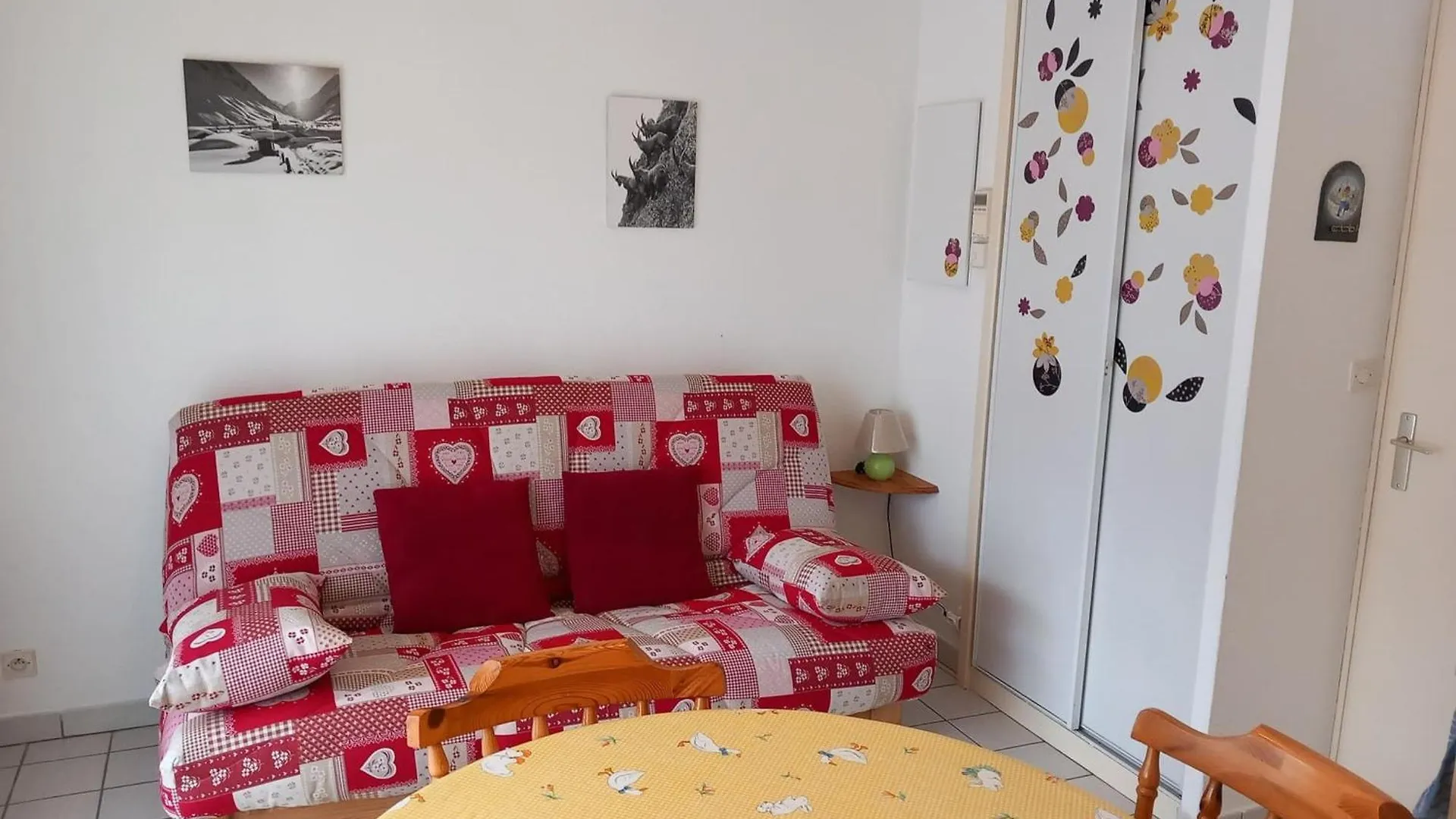 Studio Pour 3 Pers. A Chatel Avec Balcon, Parking, Pres Navettes Et Centre. Exposition Sud/Ouest. - Fr-1-676-115