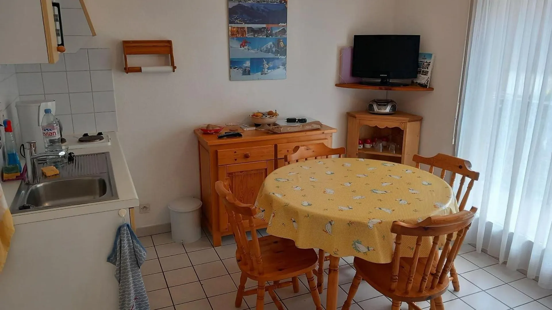 Apartment Studio Pour 3 Pers. A Chatel Avec Balcon, Parking, Pres Navettes Et Centre. Exposition Sud/Ouest. - Fr-1-676-115